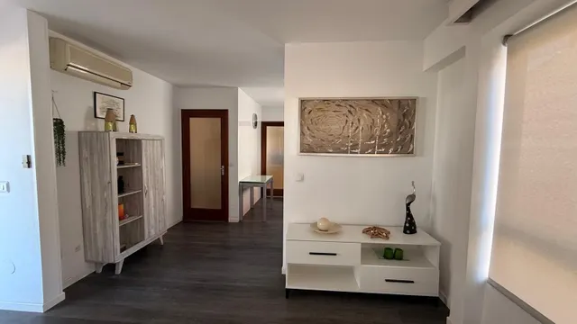 Apartamento con gran terraza y vistas al mar — 9