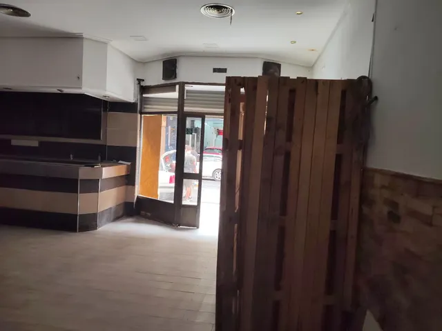 SE ALQUILA BAR EN CALLE LORENZO PARDO — 9