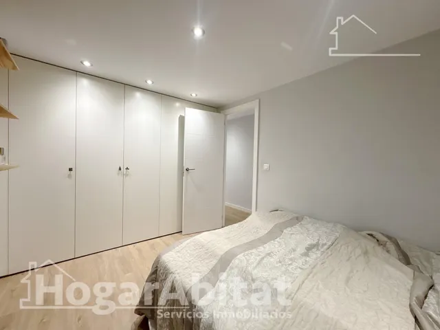 PRECIOSO REFORMADO CON BALCÓN Y ASCENSOR — 23