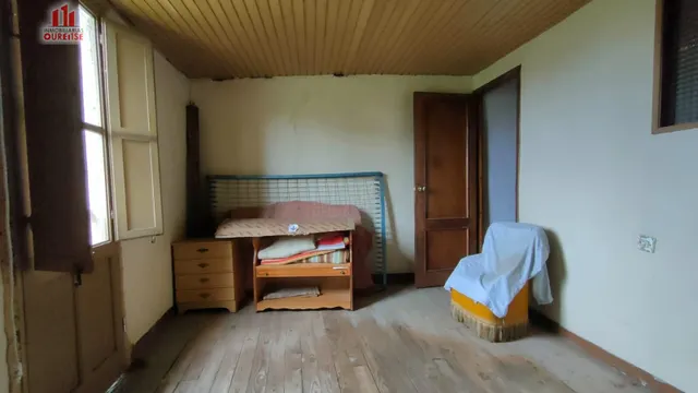 CASA PARA REFORMAR EN SAN CRISTOVO DE CEA — 8