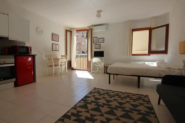 Junto calle Trafalgar,  luminoso segundo piso de 40 metros cuadrados con cédula de habitabilidad — 6