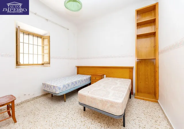 ¡CASA EN UNA SOLA PLANTA, CREA TU VIVIENDA IDEAL EN ALBOLOTE! Casa en una sola planta con patio, garaje y un gran potencial. — 15