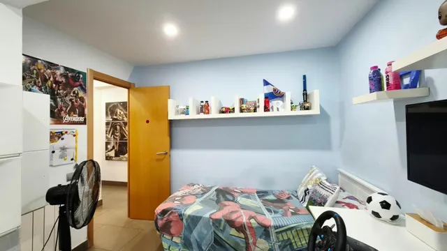Piso reformado de tres habitaciones — 19