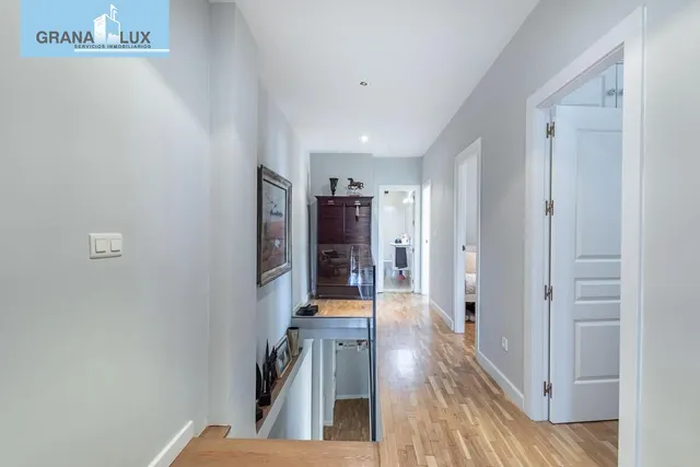 Exclusivo Piso Dúplex en el Corazón de Granada — 16