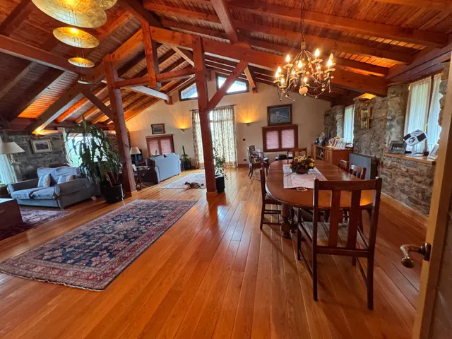 Exclusivo Chalet Reformado en Barrika con Vistas al Mar y Amplias Instalaciones — 8