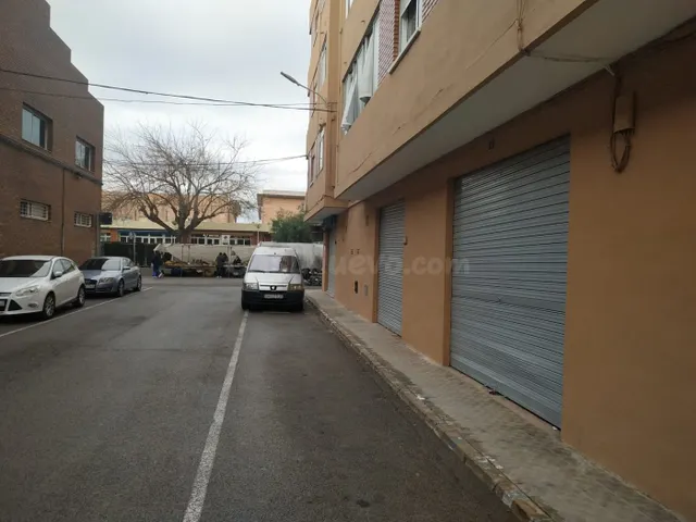 LOCAL DIAFANO A DOS CALLES - foto 4