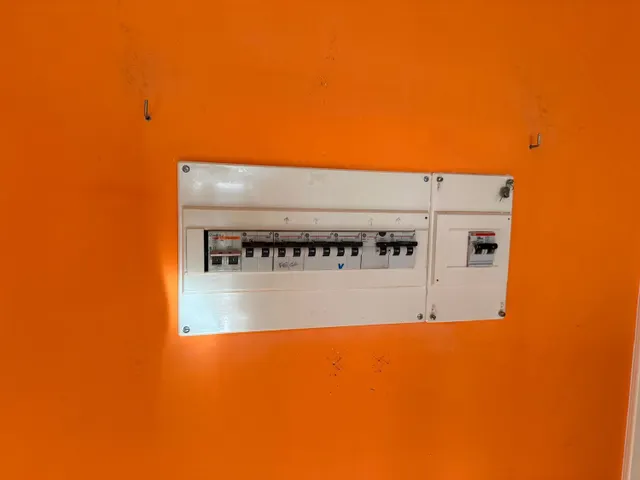 Piso de 3 dormitorios en Altamira, en pleno centro de Almería — 14
