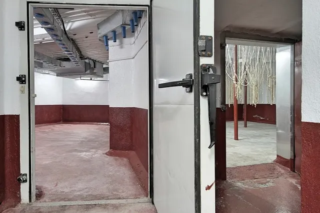 Secadero de Jamones en calle Cuesta de las Fuentes 1. Colomera. Granada — 20