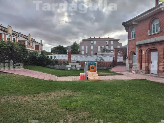 CHALET INDIVIDUAL CON PARCELA DE 1105 METROS EN SANTA MARTA  - foto 4