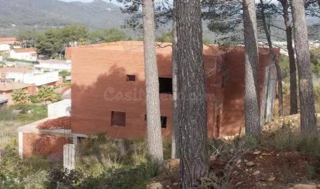 Se vende casa en Corbera de Llobregat (Barcelona).