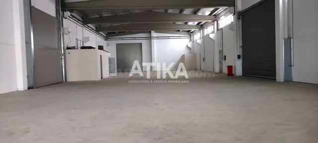 Nave alquiler totalmente de hormigón. - foto 2