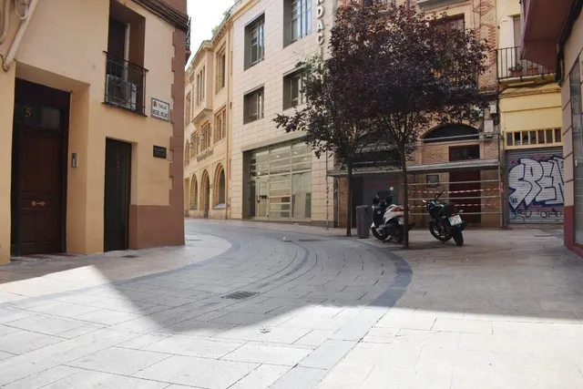 En alquiler local de 54 m2, interior, antes oficina, junto a C/ Alfonso. — 10