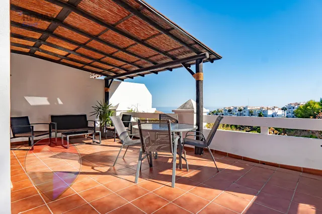 ESPECTACULAR TERRAZA EN ESQUINA Y VISTAS AL MAR EN LA ZENAIDA – RINCÓN DE LA VICTORIA — 26