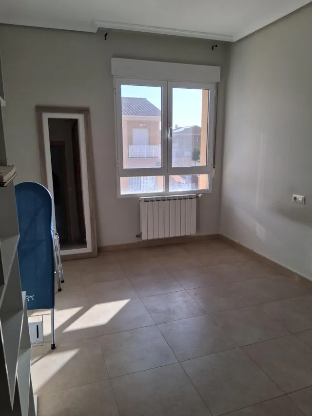 SE VENDE MAGNIFICO ADOSADO EN LA FELIPA — 12