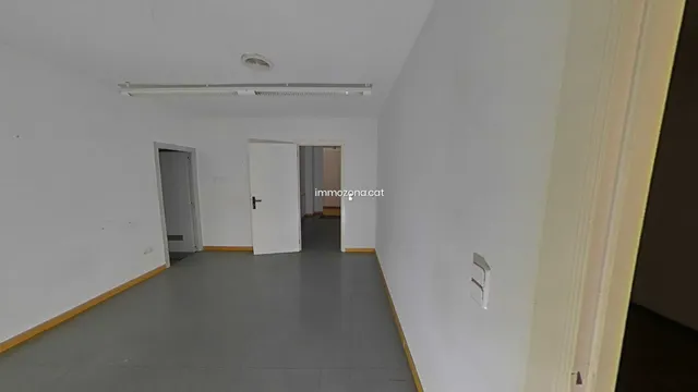 2 LOCALES DE 821 M2. EN TOTAL, FIGUERES — 10