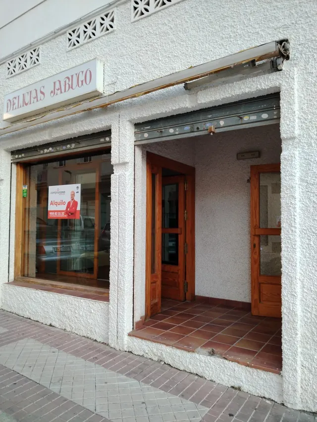 FANTASTICO LOCAL EN UNA DE LAS MEJORES ZONAS DE MOTRIL — 2