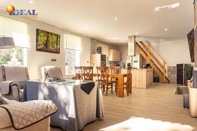ESPECTACULAR CASA CON TERRENO EN LA SIERRA SUR — 9