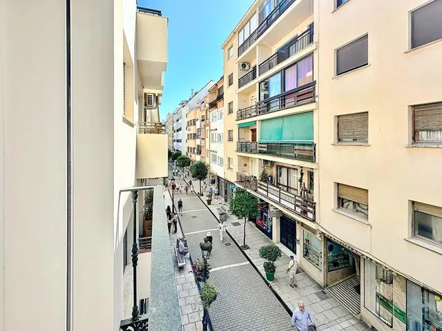 Oportunidad Única en Calle principal en el centro, Estepona  - foto 2