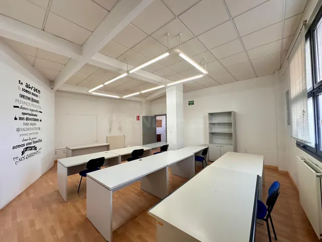 LOCAL COMERCIAL - ZONA ESTACIÓN - foto 3