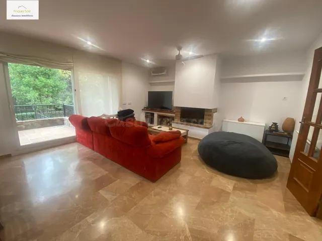 Magnífica casa aparellada a Can Serra Lladó, Argentona
