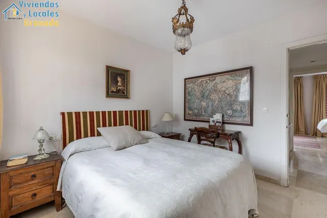 Casa única en Granada capital. — 18