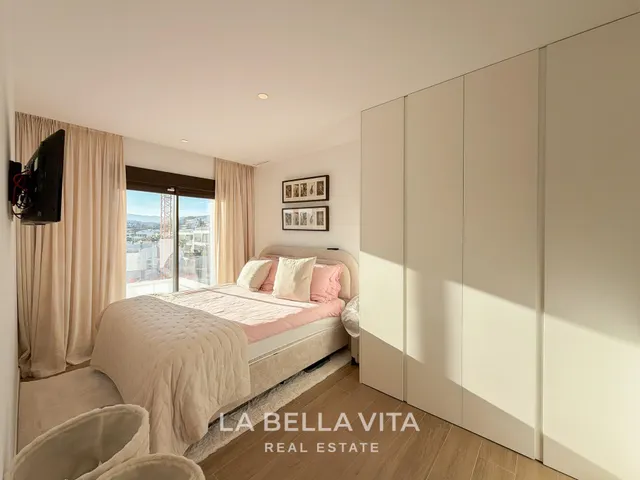 Villa moderna con sótano y piscina privada en venta en Finestrat - Benidorm — 39