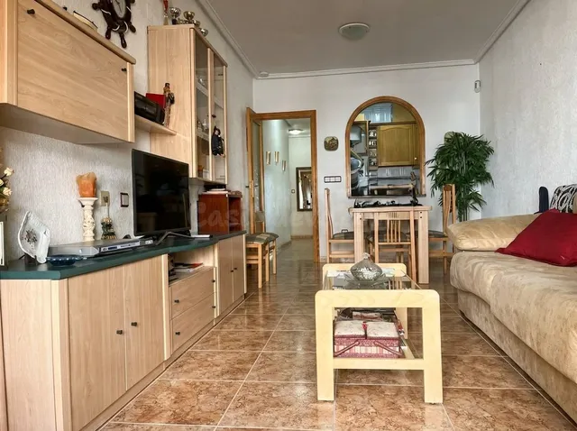 Piso en venta en Guardamar del Segura con plaza de garaje y  - foto 2