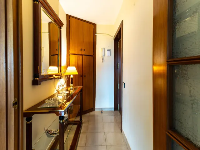 Agencia Inmobiliaria en Barcelona. Piso en venta en Montbau — 10