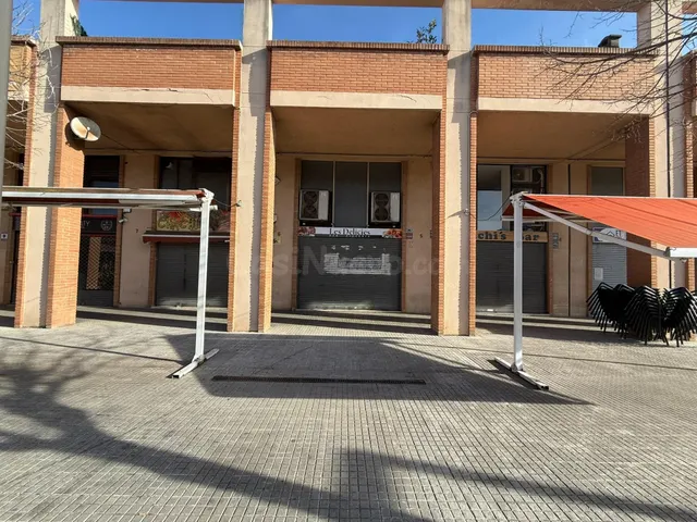 LOCAL EN VENTA O NEGOCIO EN TRASPASO Y ALQUILER EN EL CENTRO - foto 2