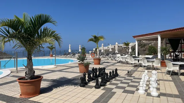 Ubicación de ensueño con sol y fantásticas vistas al mar — 19
