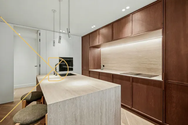 Exclusivo piso alto reformado de 230 m2 + 20 m2/tza. Turó Park — 14