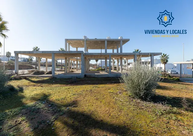 SOLAR EXCLUSIVO CON ESTRUCTURA EN LA NATIVA — 20