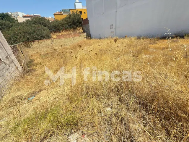 Solar urbano en zona prime de Alcalá de Guadaíra: listo para - foto 2