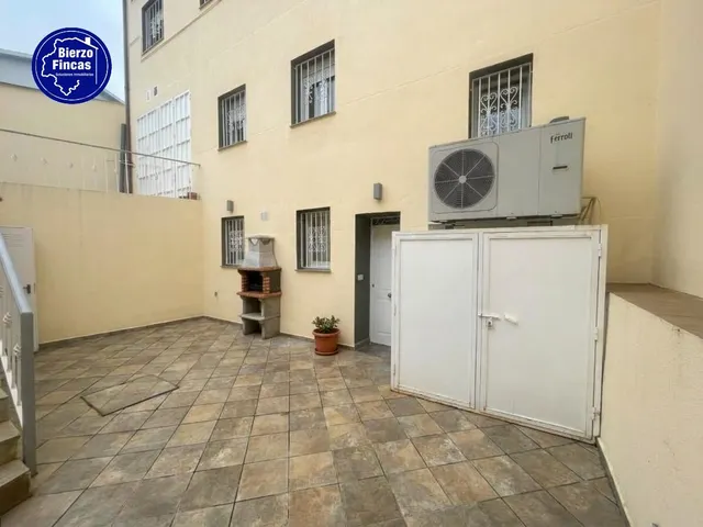 **se vende casa en Oviedo** — 40