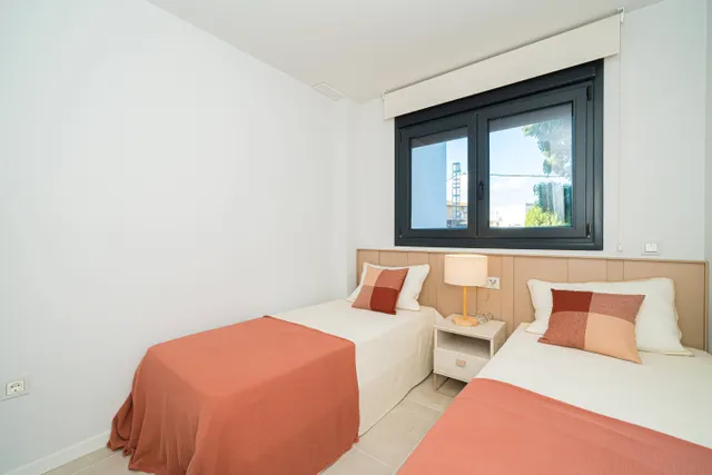 APARTAMENTO DE DOS DORMITORIOS EN VENTA EN DENIA, PRIMERA LINEA. COSTA BLANCA. — 12