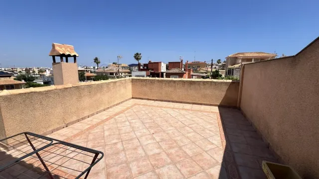 Villa 3 habitaciones 192m² en venta - Zona los Frutales — 40