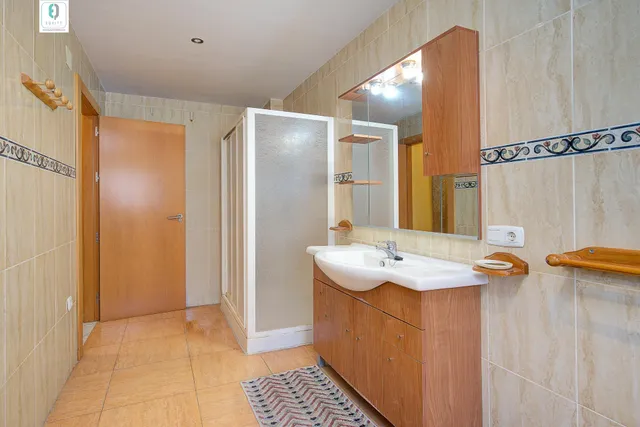 CHALET CON PISCINA EN CORTIJO PRETEL (ALBOLOTE) — 22