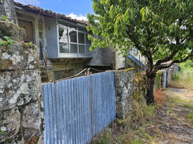 !!! SE VENDE CASA CON 2500 M2 DE TERRENO EN NOGUEIRA DE RAMU - foto 2