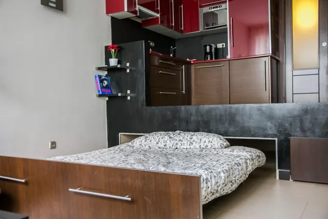 Oficina tipo loft con garaje y piscina en santa leonor — 3