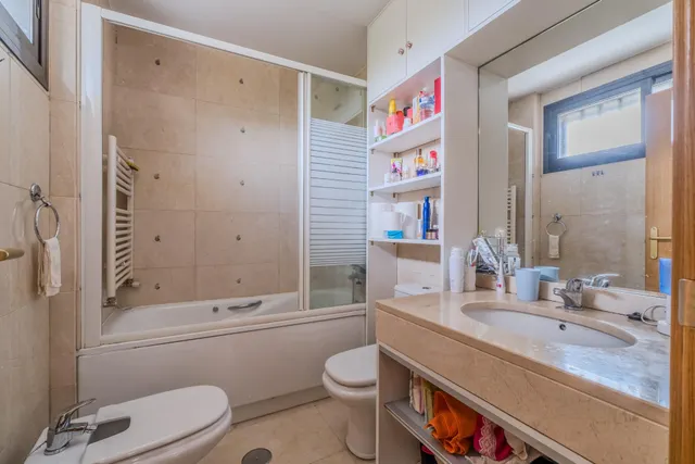Precioso chalet adosado de cinco dormitorios y tres baños en el PAU de Carabanchel — 36