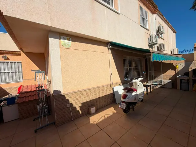 Chalet tipo Quad con placas solares, solárium y excelente ubicación en Residencial Aquapark – Torrevieja — 6