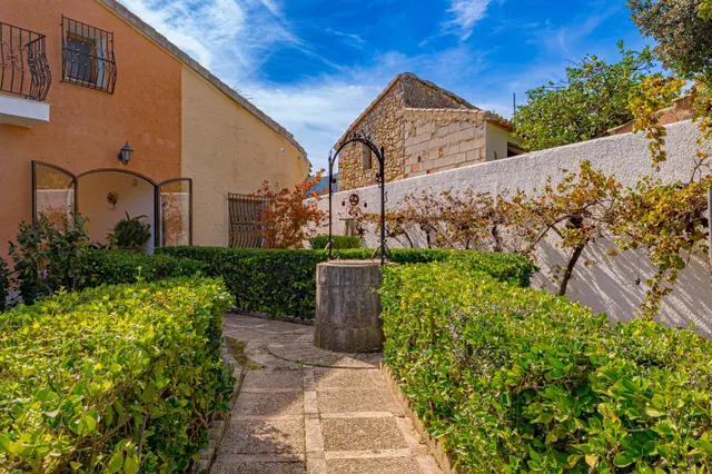 Villa mediterránea con vistas al valle a la venta en el centro de Alcalalí — 12