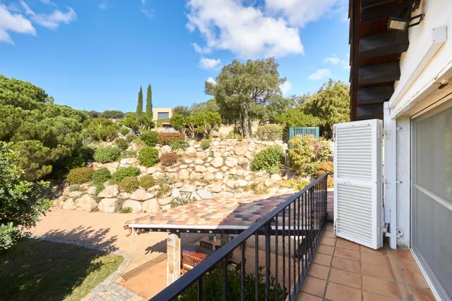 ESPECTACULAR CASA EN LA CORNISA CON VISTAS AL MAR — 27