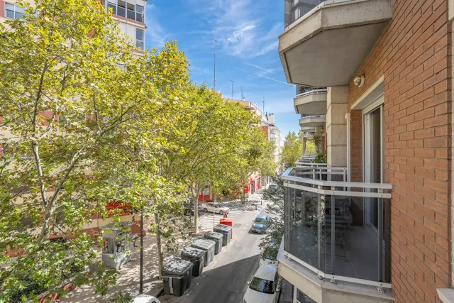 Piso con piscina zona alta de Reus — 9