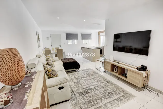 Adosado 6 habitaciones 242m² en venta - Centro — 48