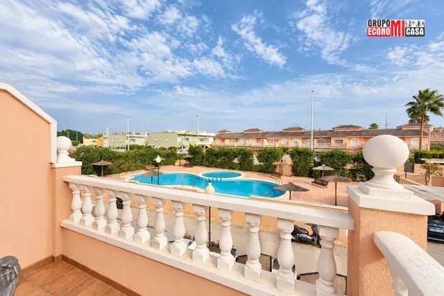 Chalet adosado de 2 dormitorios con terraza, piscina y sol de tarde en Gran Alacant — 10