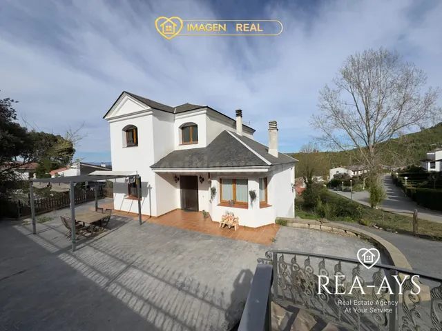 ¡CASA CON GRAN PARCELA!, A SOLO 30 MIN DE BARCELONA! VIVE CO - foto 2