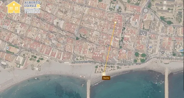 Estupendo entresuelo de 4 dormitorios a 230 metros de la playa de Levante — 11