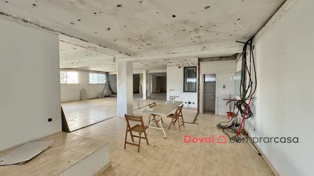 Amplio local comercial en zona Hispanidad – 359 m2, luminoso y con acceso para vehículos — 15