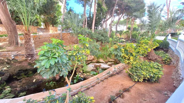 Apartamento reformado con piscina y parking comunitario — 15